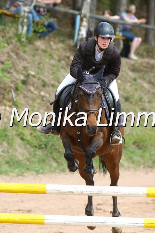 204M0160_Wolfsteins Balentine_Spring_Ax.JPG